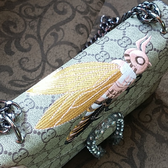 NWOT Gorgeous Convertible Handbag / Crossbody - Picture 6 of 12